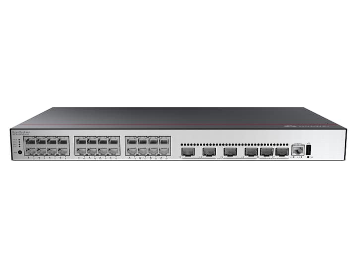 Switch Huawei S5735-L24P4XE vista frontal Puertos PoE Switch Huawei S5735-L24P4XE Interfaz administración Switch Huawei S5735-L24P4XE Switch Huawei S5735-L24P4XE instalado en rack