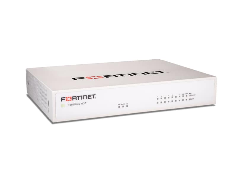 Diseño sin título Firewall FortiGate 60F vista frontal Puertos del Firewall FortiGate 60F Interfaz de administración FortiGate 60F Firewall FortiGate 60F instalado en oficina